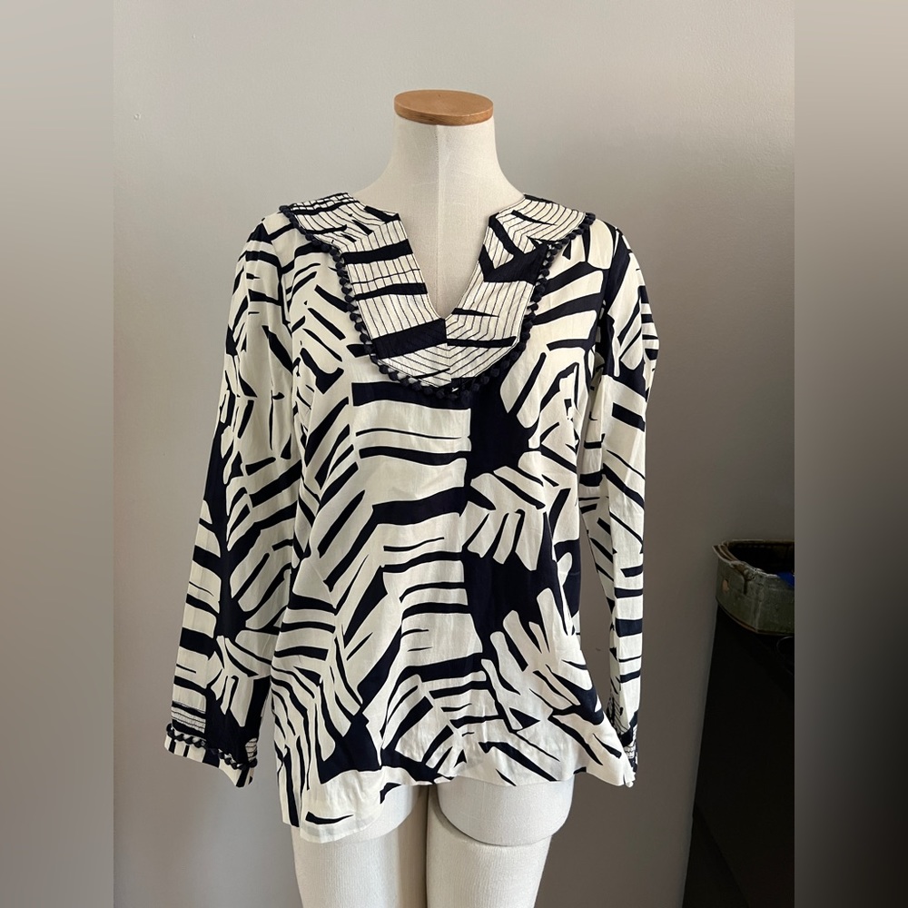 Vineyard Vines banana leaf tunic